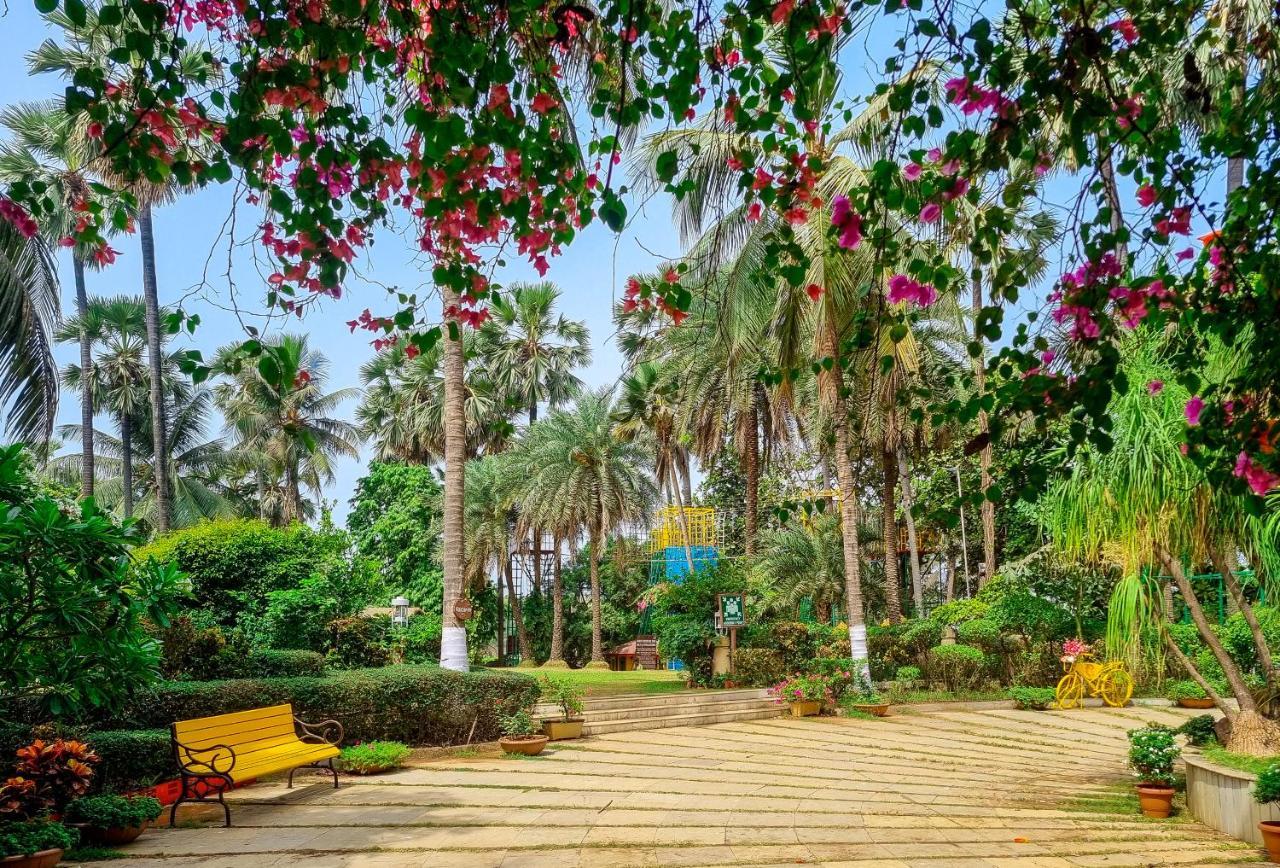 The Resort Mumbai Exterior photo