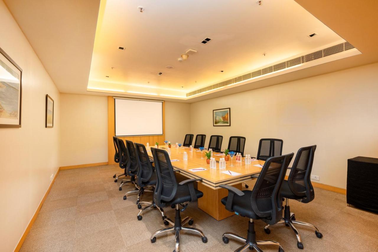 The Resort Mumbai Exterior photo