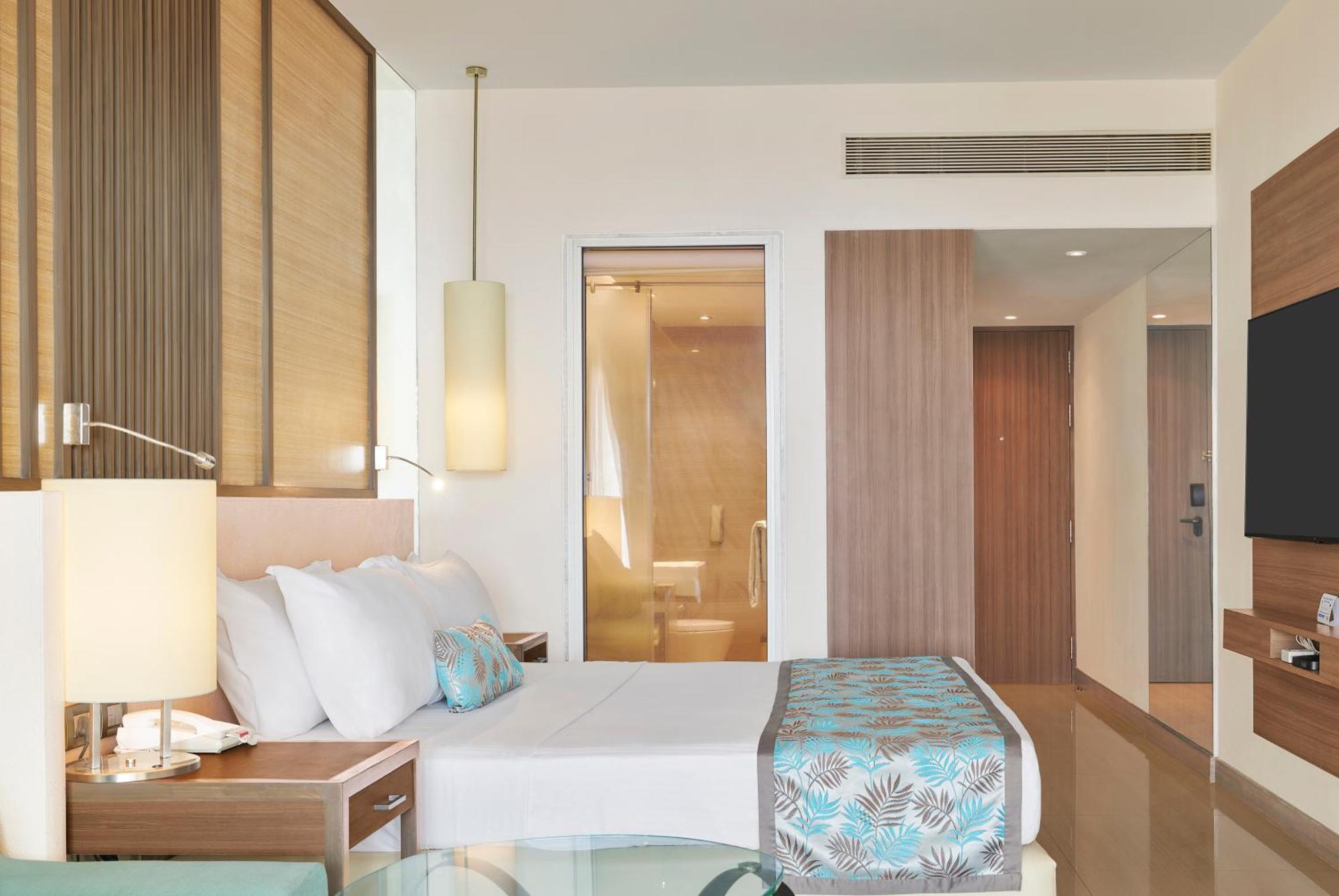 The Resort Mumbai Exterior photo