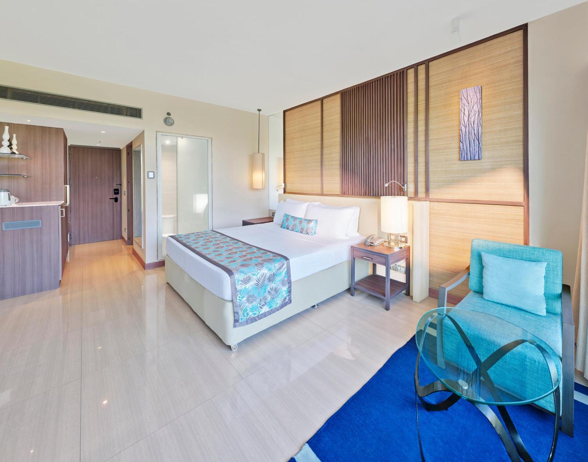 The Resort Mumbai Exterior photo